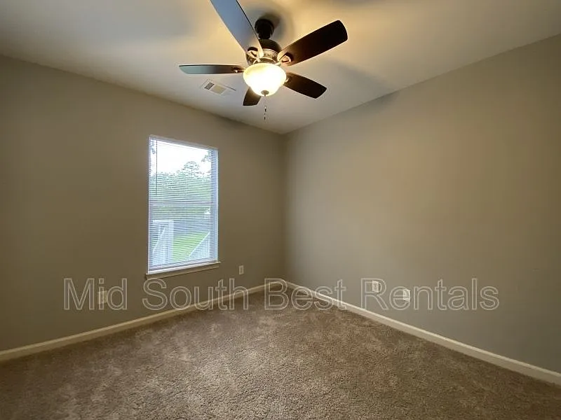 2116 Perry St — Photo 3