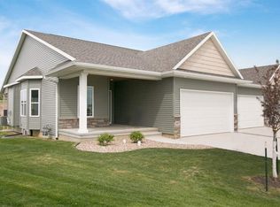 234 Ridgeview Dr, Fairfax, IA 52228