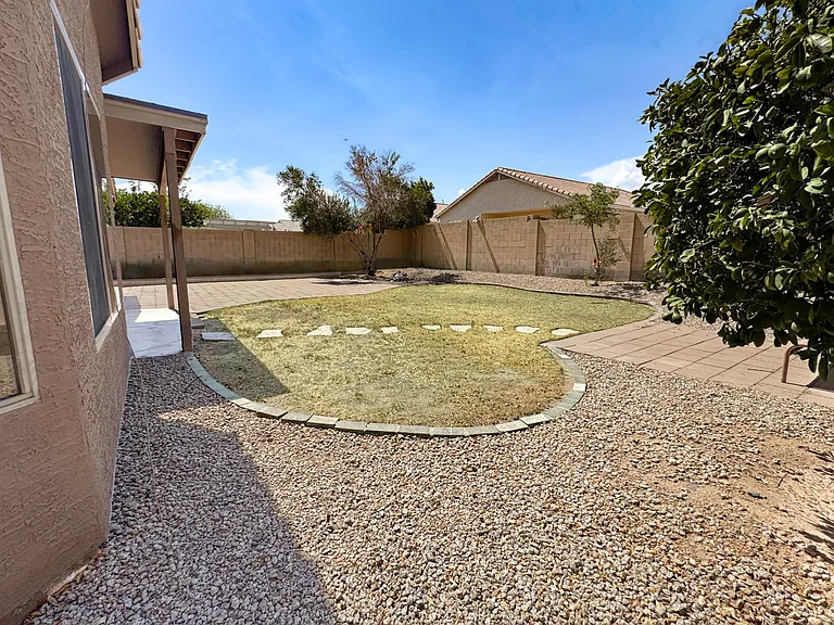 12614 W Avalon Dr — Photo 42