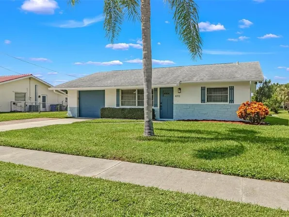 4711 Forest Glen Dr, North Fort Myers, FL 33903