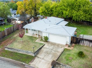 1222 Scenic Way, Redding, CA 96001