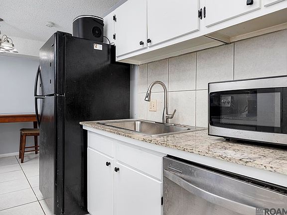 5th image of 921 W Elrem St #25-A