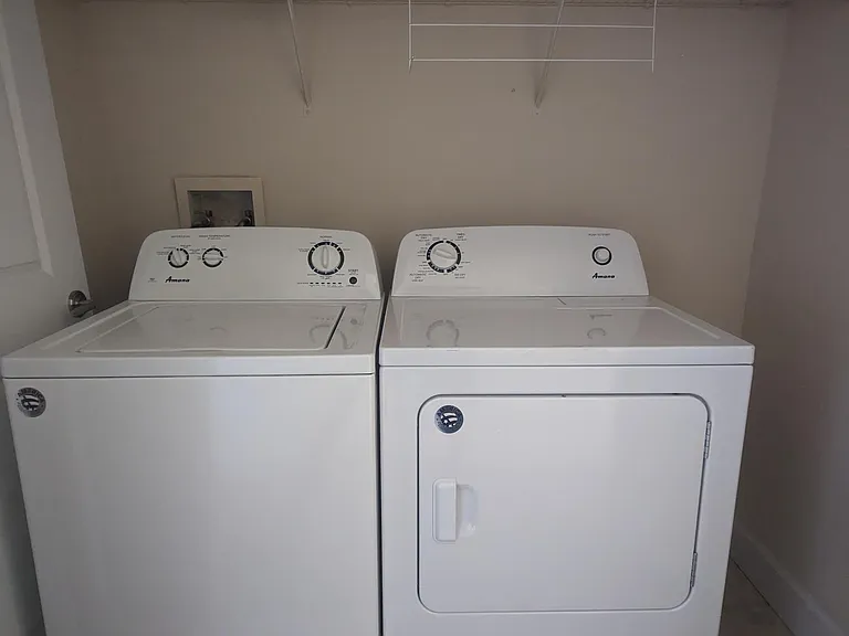 Washer Dryer In Unit