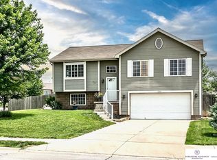 11003 Lewis And Clark Rd, Bellevue, NE 68123