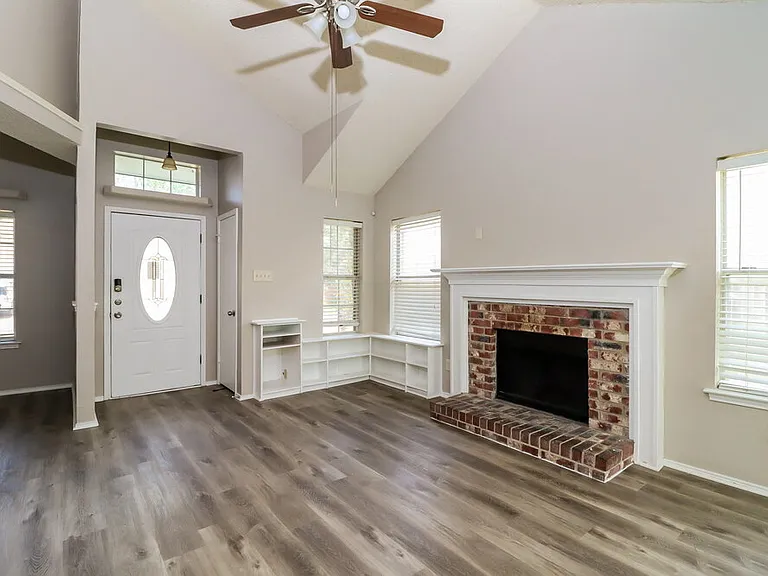 8409 Tallahassee Ln — Photo 4