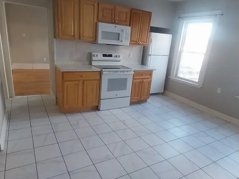 257 Chandler St #1-L — Photo 3