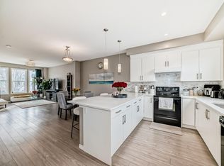 8162 Chappelle Way SW, Edmonton, AB T6W 3R2