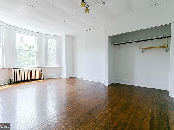 2nd image of 917 S Saint Bernard St Floor 2