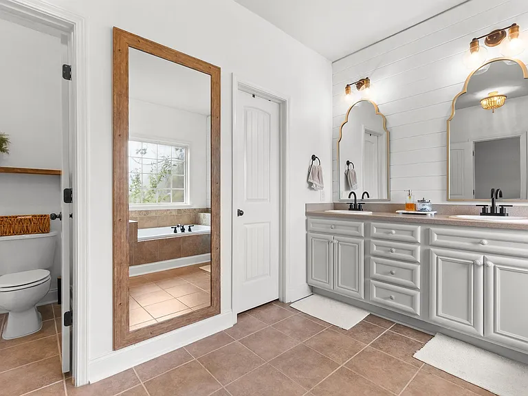 107 Hampton Meadows Dr — Photo 32