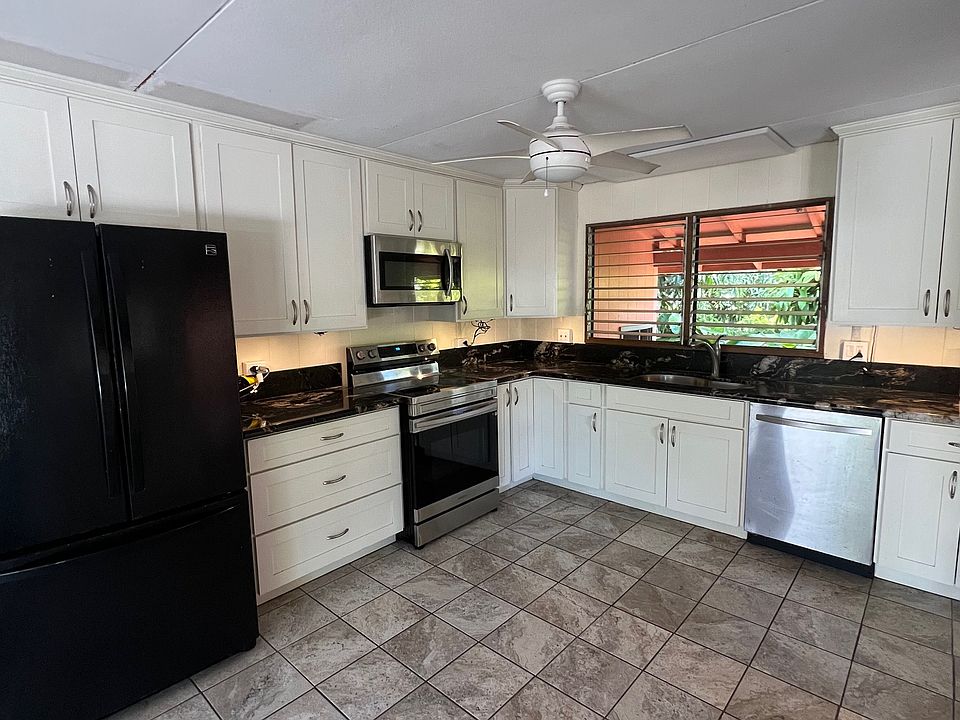 1st image of 219 Maluniu Ave