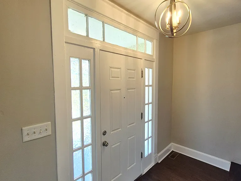2113 Barton Ave — Photo 19
