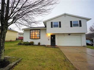 6676 Basswood Dr, Bedford Heights, OH