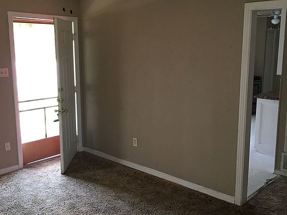 4th image of 3101 S 18th St