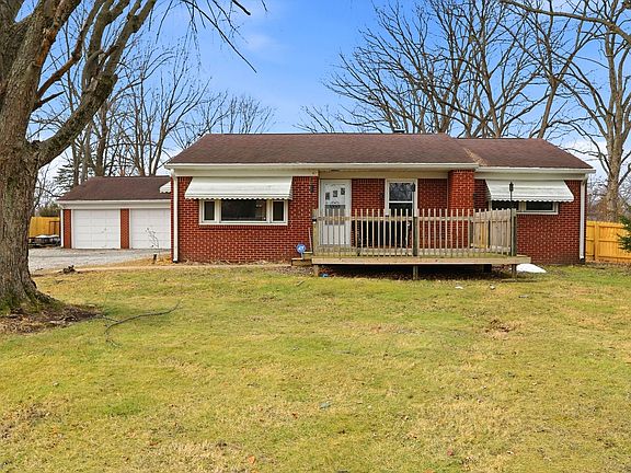 2nd image of 1302 N Franklin Rd