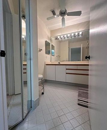 5th image of 5438 Verona Dr APT C
