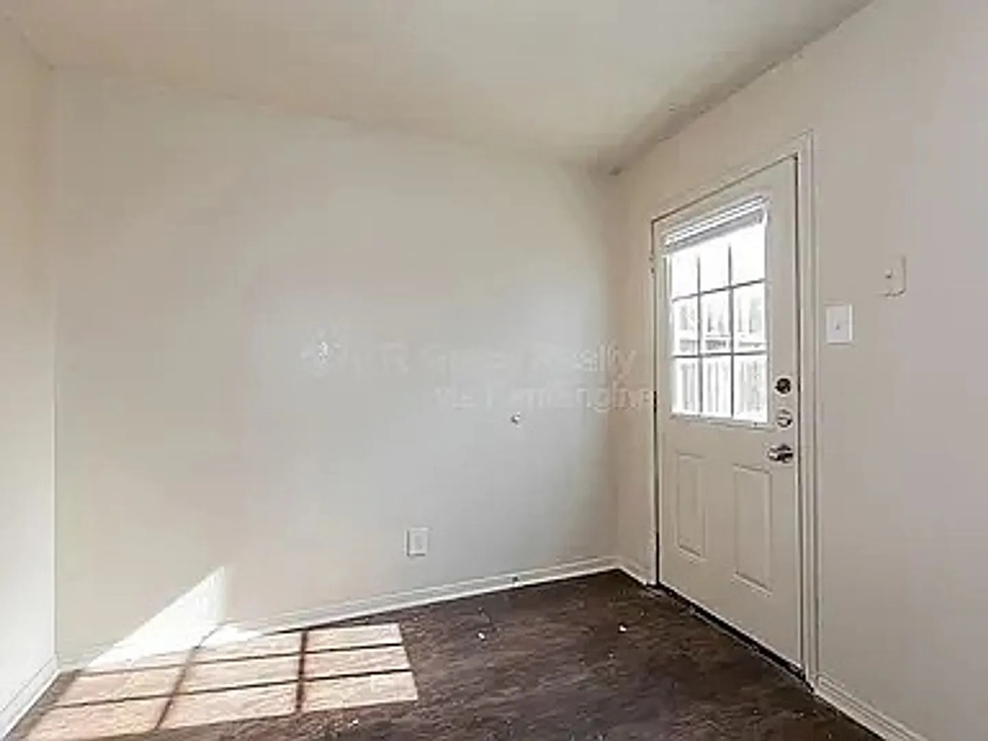 Room in 2 Bedroom Home at Shadydell Dr — Photo 3