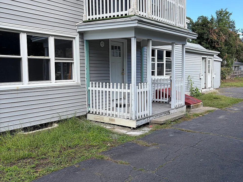 40 Fort St #2