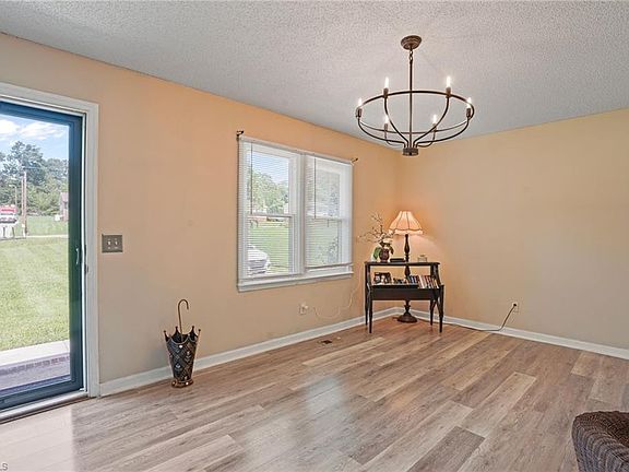 5th image of 5006 Woodsboro Ln