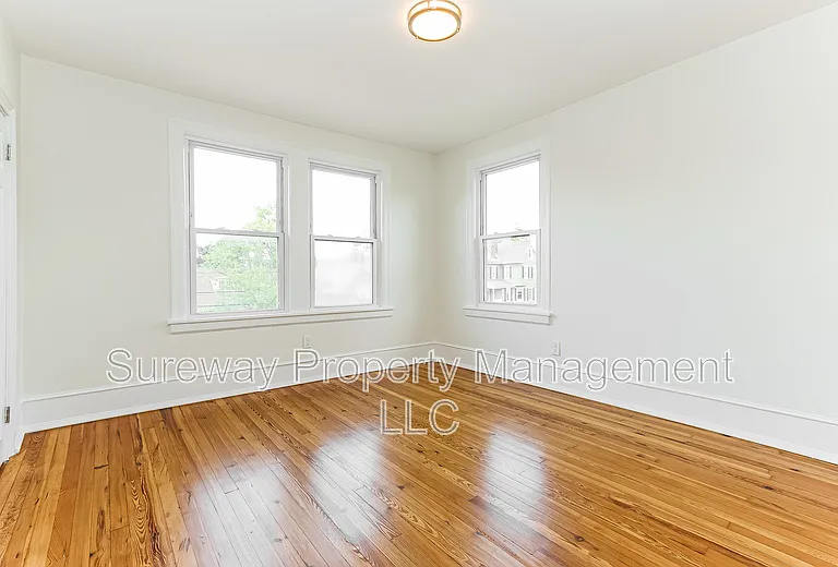 114 Walnut St — Photo 13