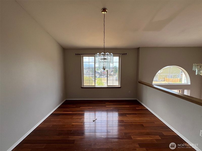 5th image of 19528 71st Avenue E