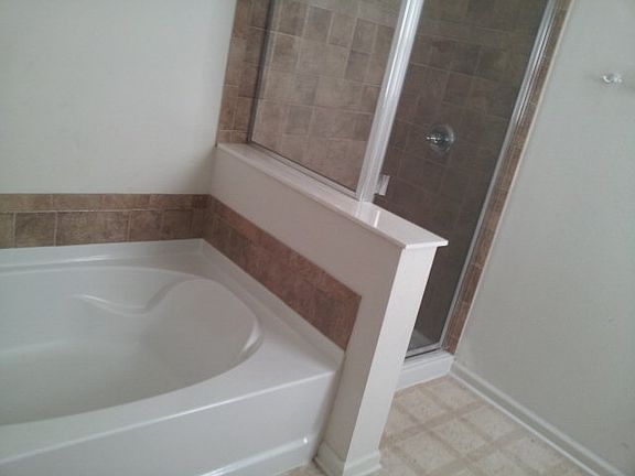 4th image of 36 Louisville Dr