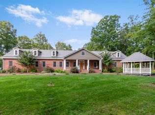 466 Tomahawk Dr, Christiansburg, VA 24073