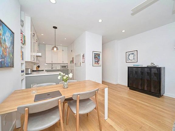 2nd image of 325 W 93rd St #5E