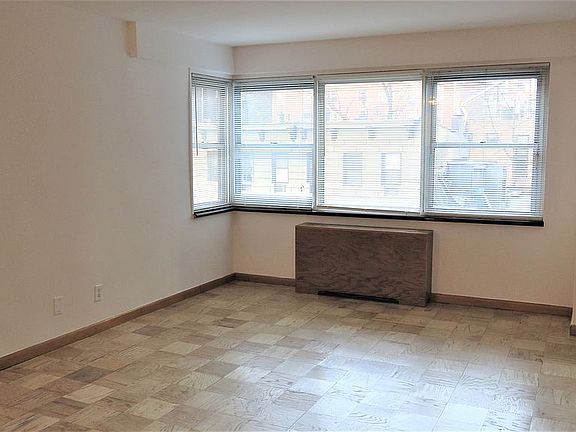 3rd image of 211 E 53rd St APT 5F