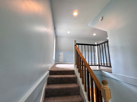 Walk right in to your new spacious home!