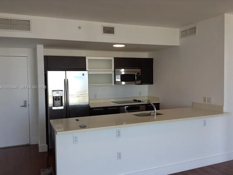 90 SW 3rd St #3708 — Photo 5