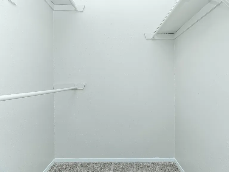 The Waverly Apartments — Photo 19