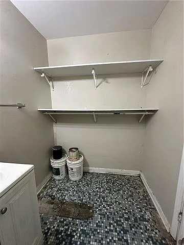 Studio, 1.0 bath, 300 sqft, $700 — Photo 4