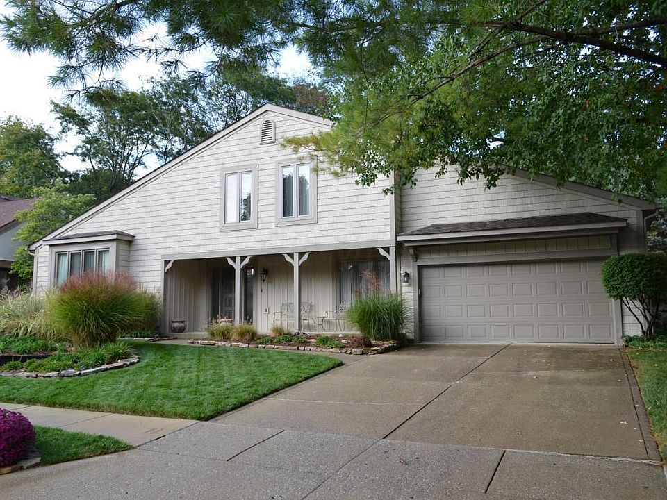1st image of 888 Loch Lomond Ln