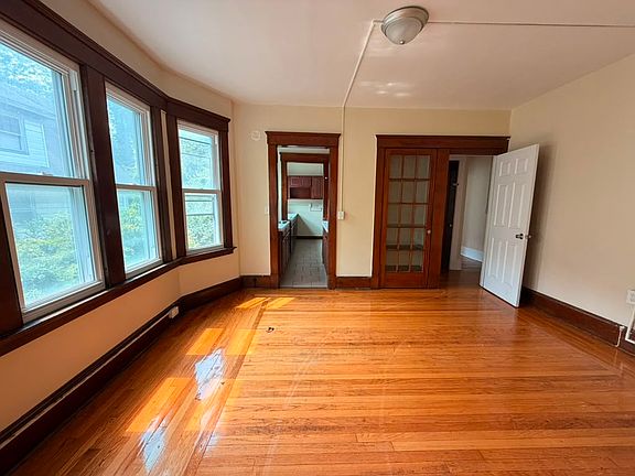 2nd image of 390 Ellsworth Ave #2A