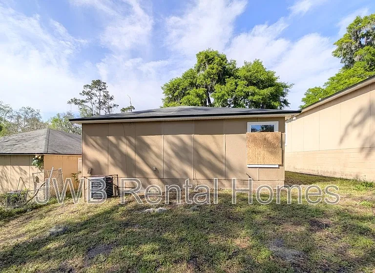 8526 Kona Ave — Photo 14