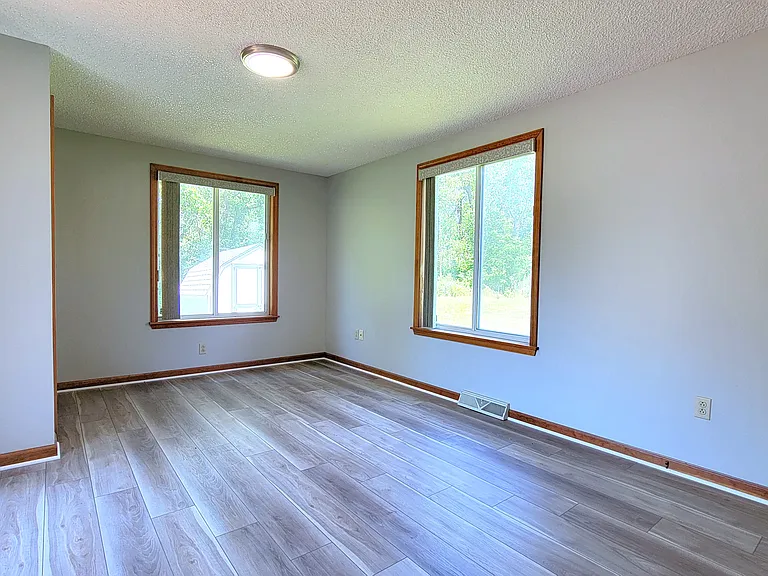 200 Losson Rd #B — Photo 12