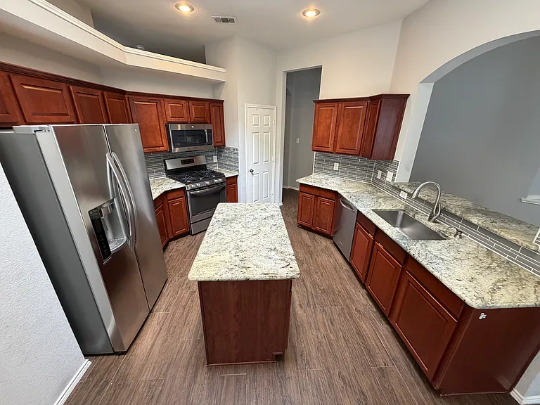 3404 Hidden Valley Dr — Photo 11