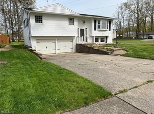 4201 Edgewood Dr, Lorain, OH 44053
