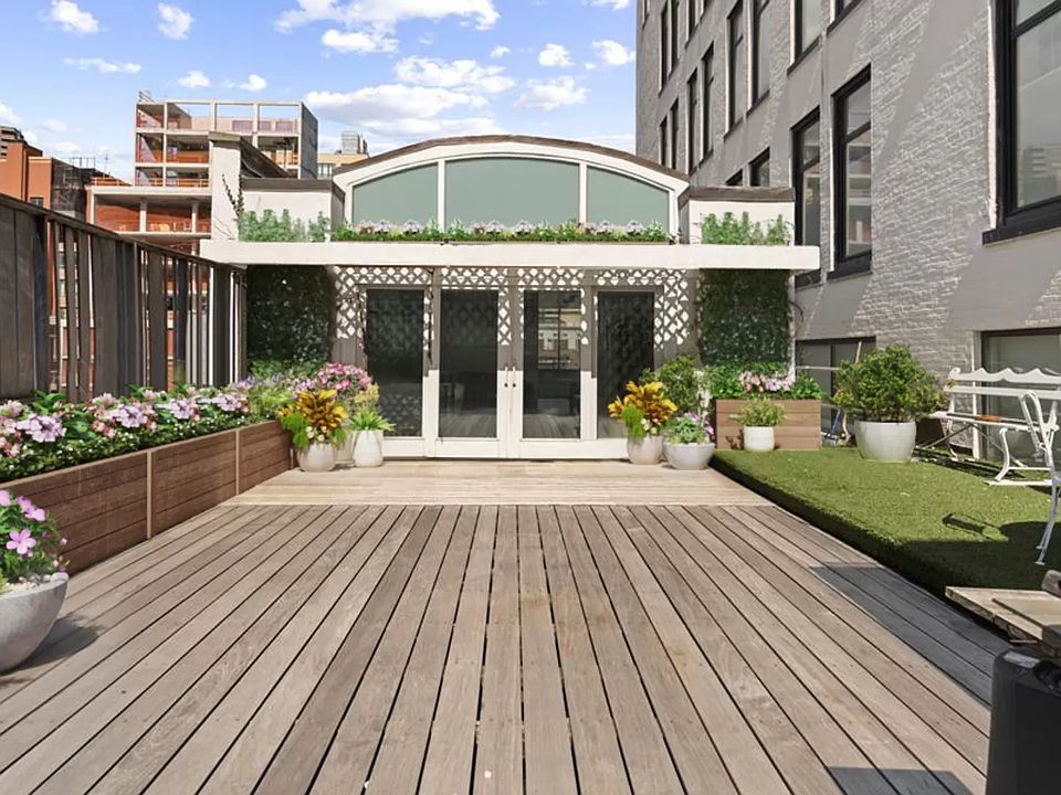 1st image of 529 W 42nd St #L4