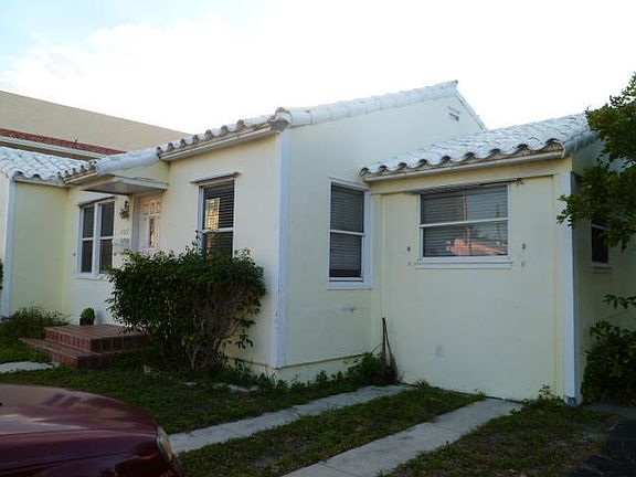 2nd image of 4557 N Ocean Dr