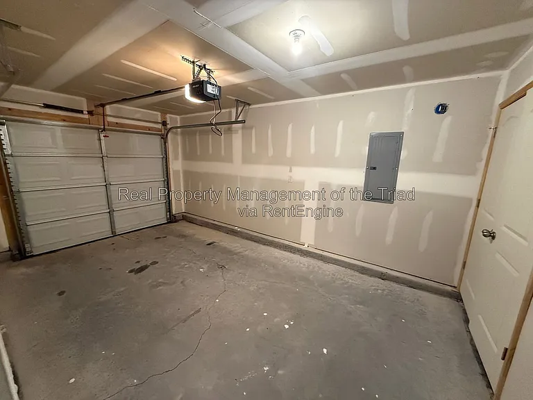 1207 Willard St — Photo 6