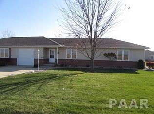 124 W Cruger Rd, Washington, IL 61571
