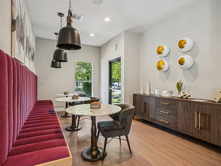 Maison's Landing Apartments — Photo 19