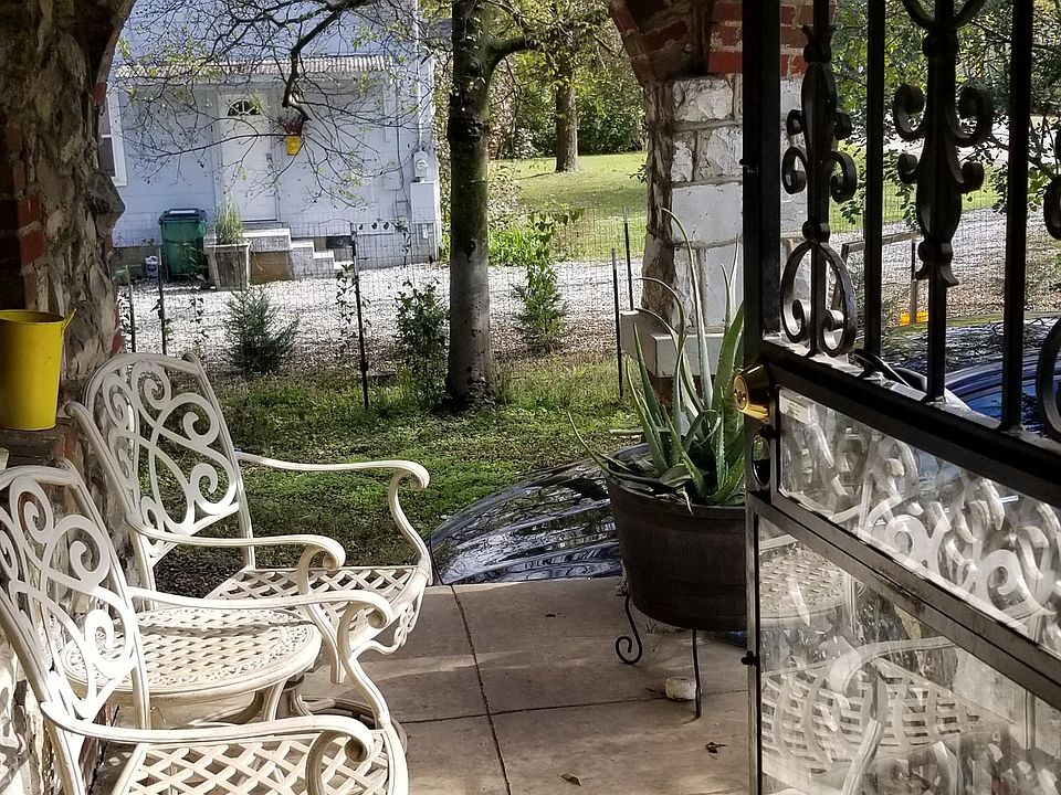 2nd image of 153 Harrington Ave