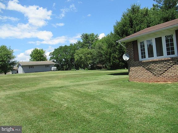 3rd image of 145 Dogwood Ct