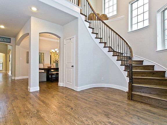 3rd image of 4409 Culross Ln