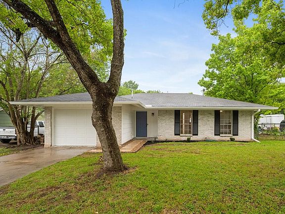 3rd image of 9512 N Creek Dr