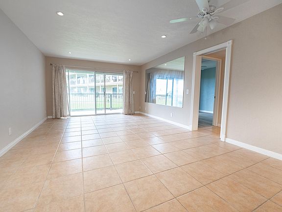 3rd image of 856 Bluewater Way