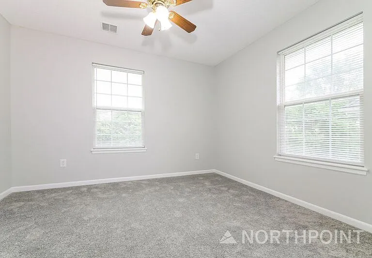 4211 Woodland Ave — Photo 11