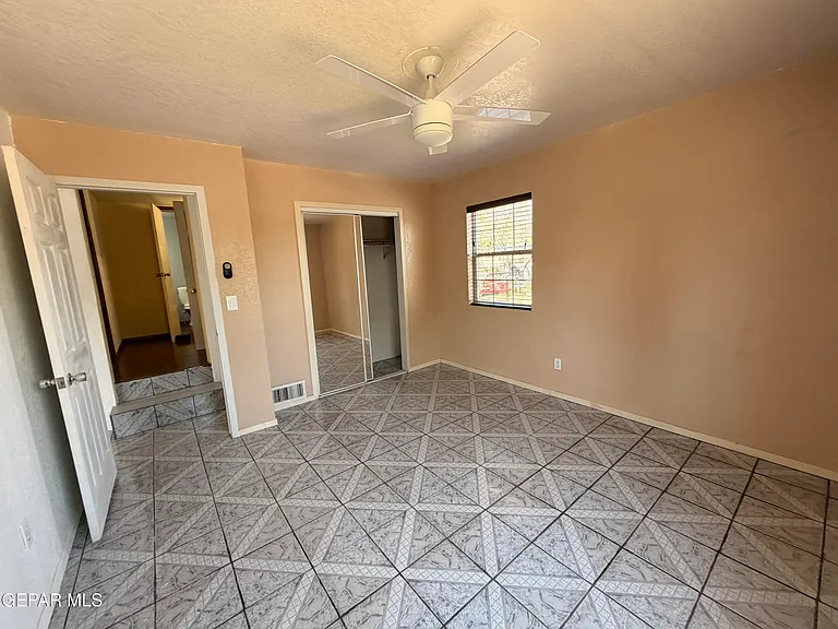 12760 Crisantemo Dr — Photo 8